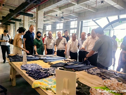 1693815911318822.jpg 08598c76e04bb0167eea5fe833ce6e0.jpg