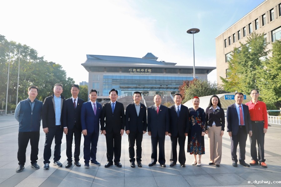 1696915957420893.jpg 1696915957420893.jpg