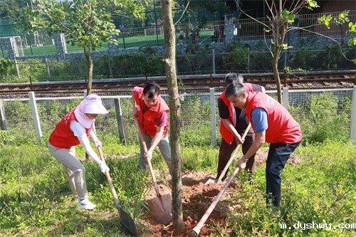 1715926948898417.jpg fe51f16a66db5f0f505afd5ce888407.jpg