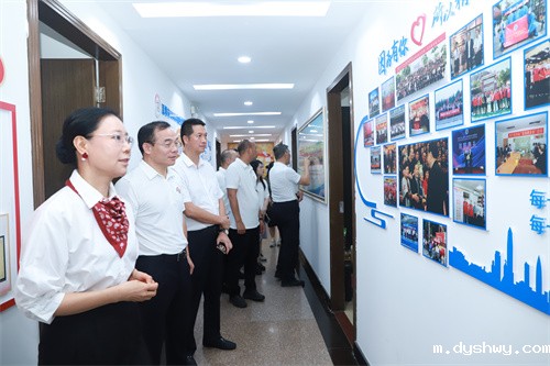 1727075129979403.jpg 41f073f3bc3a44c9cb9393b0282df2a.jpg