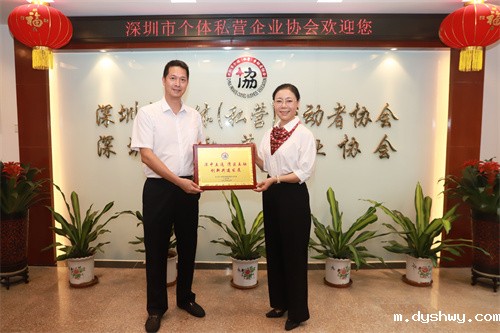 1727075205116099.jpg debc94163b9415f269c790915e70002.jpg