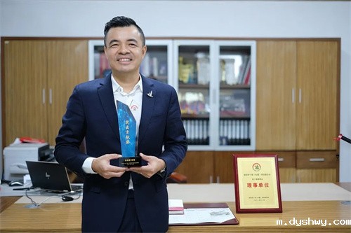 1729063888757488.jpg 1729063888757488.jpg